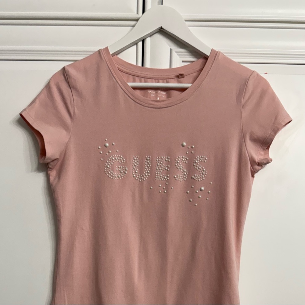 Smart Guess Women’s Sz Medium Pink Short Sleeve T-Shirt with Logo in Faux Pearls - Picture 3 of 12